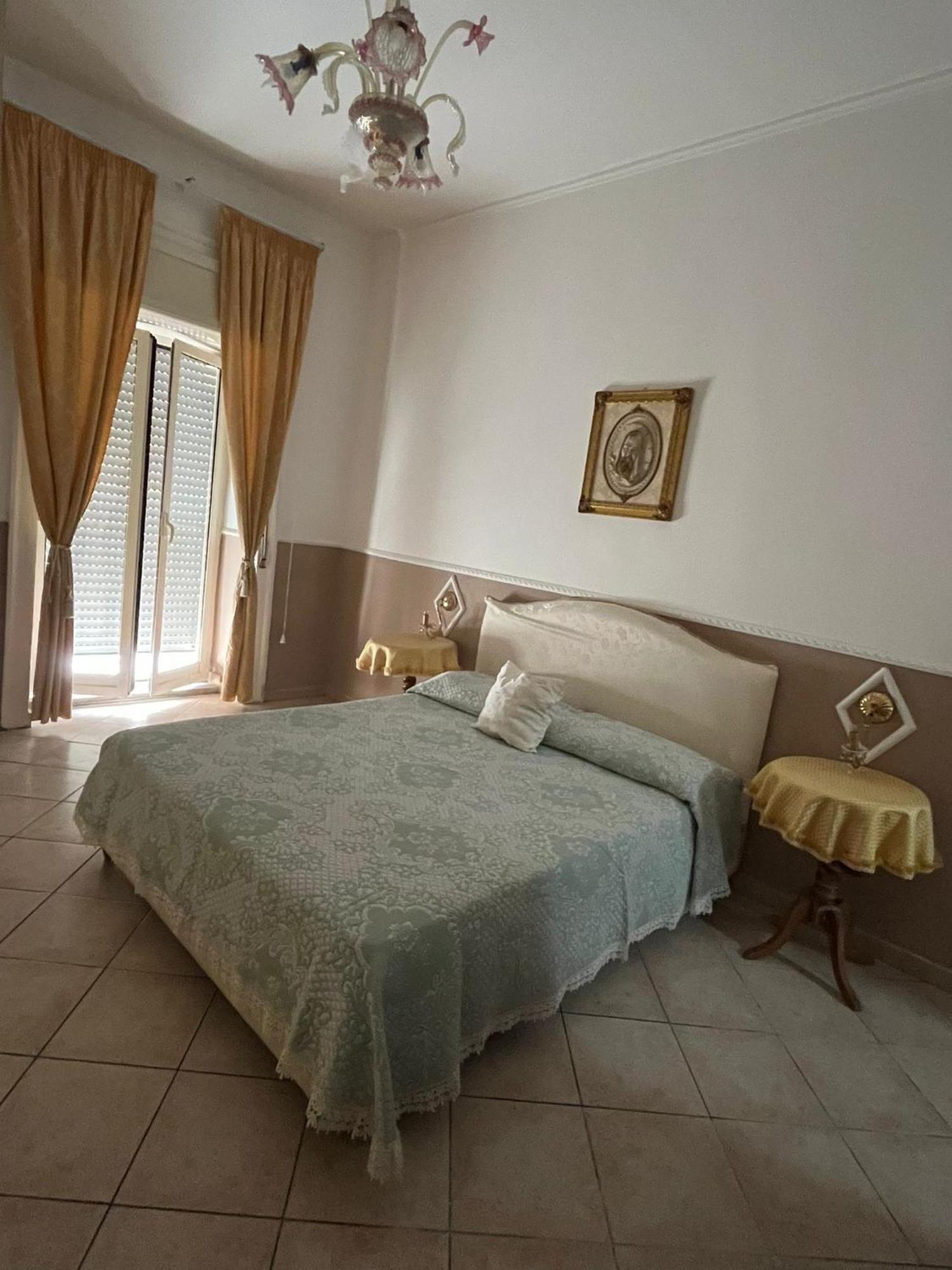 B&B San Gennaro 54 Napels Buitenkant foto